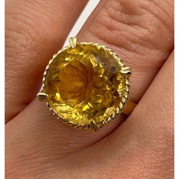 Jewelry - 10K YELLOW GOLD RING WITH CITRINE  SIZE 6